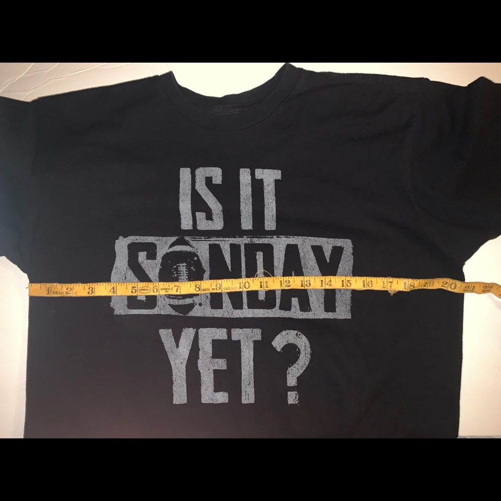 Is it Sunday yet graphic T-shirt football NFL size large True rivalry - Picture 4 of 4